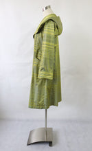 Lataa kuva Galleria-katseluun, Limenvihreä hupullinen pitkä välikausitakki XS