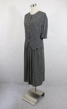 Lataa kuva Galleria-katseluun, Mustavalkoinen pallokuvioinen hame ja pusero C38