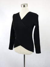 Lataa kuva Galleria-katseluun, Musta kietaisumallinen puuvillaneule M