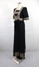 Lataa kuva Galleria-katseluun, Musta kirjailtu mekko 36