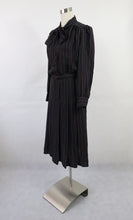 Lataa kuva Galleria-katseluun, Tummansininen raidallinen paitamekko 42