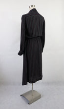 Lataa kuva Galleria-katseluun, Tummansininen raidallinen paitamekko 42