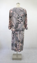 Lataa kuva Galleria-katseluun, Vaaleanpunainen kuviollinen mekko 38