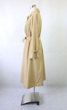Lataa kuva Galleria-katseluun, Beige pitkä trenssitakki 42