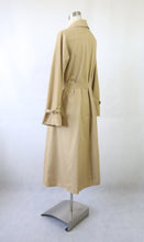 Lataa kuva Galleria-katseluun, Beige pitkä trenssitakki 42