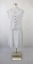 Lataa kuva Galleria-katseluun, Figurette made in Finland kotimainen vintage mustavalkoinen pilkullinen hame ja pusero C40