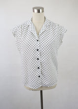 Lataa kuva Galleria-katseluun, Mustavalkoinen pilkullinen hame ja pusero C40