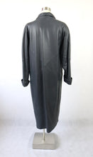 Lataa kuva Galleria-katseluun, Harmaa pitkä nahkatakki