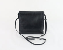 Lataa kuva Galleria-katseluun, Musta olkalaukku krokokuosisomisteella