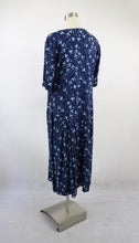 Lataa kuva Galleria-katseluun, Sininen kuviollinen maksimekko