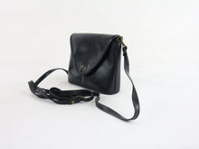 Lataa kuva Galleria-katseluun, Musta olkalaukku