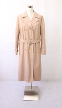 Lataa kuva Galleria-katseluun, Kestilä City Fashion kotimainen vintage trenssi C44