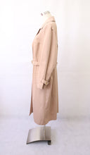 Lataa kuva Galleria-katseluun, Vaaleanruskea trenssi C44