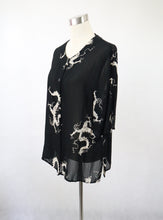 Lataa kuva Galleria-katseluun, Musta kuviollinen sifonkipusero