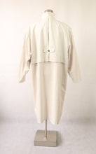 Lataa kuva Galleria-katseluun, Luonnonvalkoinen oversize pitkä takki 38