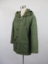 Lataa kuva Galleria-katseluun, Vihreä teddyvuorinen maiharitakki