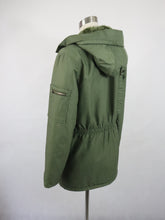 Lataa kuva Galleria-katseluun, Vihreä teddyvuorinen maiharitakki