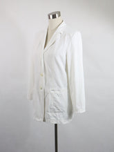 Lataa kuva Galleria-katseluun, Valkoinen vuorittamaton takki S
