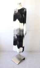 Lataa kuva Galleria-katseluun, Mustavalkoinen kuviollinen pitkä mekko 36