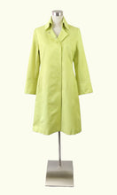 Lataa kuva Galleria-katseluun, Marimekko Ritva Falla made in Finland limenvärinen trenssi puuvillaa  ja viskoosia 38