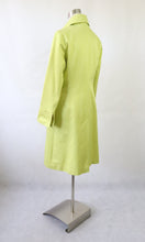 Lataa kuva Galleria-katseluun, Limenvärinen trenssitakki 38