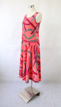 Lataa kuva Galleria-katseluun, Punainen kuviollinen hihaton pitkä mekko 34