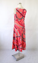 Lataa kuva Galleria-katseluun, Punainen kuviollinen hihaton pitkä mekko 34