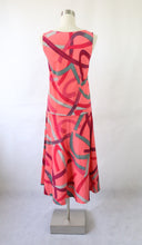 Lataa kuva Galleria-katseluun, Punainen kuviollinen hihaton pitkä mekko 34
