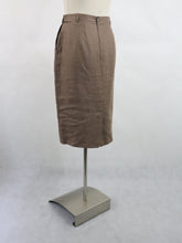 Lataa kuva Galleria-katseluun, Ruskea puolipituinen pellavahame 36