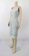 Lataa kuva Galleria-katseluun, Vaaleansininen pitsisomisteinen kotelomekko 36