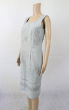 Lataa kuva Galleria-katseluun, Vaaleansininen pitsisomisteinen kotelomekko 36