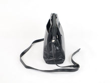 Lataa kuva Galleria-katseluun, Musta monilokeroinen olkalaukku