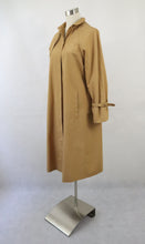 Lataa kuva Galleria-katseluun, Vaaleanruskea trenssi 38