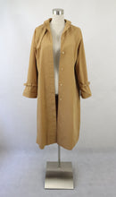 Lataa kuva Galleria-katseluun, Vaaleanruskea trenssi 38