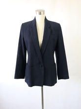 Lataa kuva Galleria-katseluun, Piretta tummansininen kotimainen vintage jakku puhdasta uutta villaa