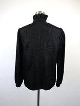 Lataa kuva Galleria-katseluun, Musta röyhelökauluksinen satiinipusero 40