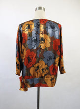 Lataa kuva Galleria-katseluun, Värikäs kuviollinen satiinipusero 36