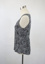 Lataa kuva Galleria-katseluun, Mustavalkoinen kuviollinen toppi 38