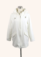 Lataa kuva Galleria-katseluun, Story valkoinen ulkoilutakki irrotettavalla hupulla 38