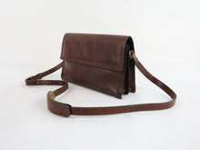 Lataa kuva Galleria-katseluun, Ruskea tilava olkalaukku