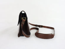 Lataa kuva Galleria-katseluun, Ruskea tilava olkalaukku