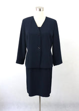 Lataa kuva Galleria-katseluun, Tummansininen jakkupuku 36/38