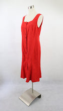 Lataa kuva Galleria-katseluun, Punainen napillinen mekko 40