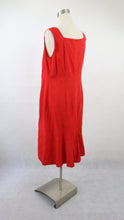 Lataa kuva Galleria-katseluun, Punainen napillinen mekko 40