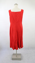 Lataa kuva Galleria-katseluun, Punainen napillinen mekko 40