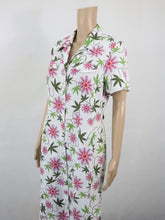 Lataa kuva Galleria-katseluun, Valkoinen kukkakuosinen maksimekko 36