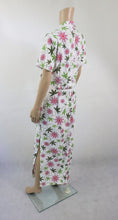 Lataa kuva Galleria-katseluun, Valkoinen kukkakuosinen maksimekko 36