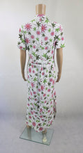 Lataa kuva Galleria-katseluun, Valkoinen kukkakuosinen maksimekko 36