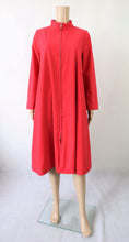 Lataa kuva Galleria-katseluun, Vuokko punainen a-linjainen kotimainen vintage takki 36