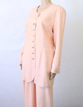 Lataa kuva Galleria-katseluun, Persikanvärinen kellohelmainen hame ja pitkä jakku 40